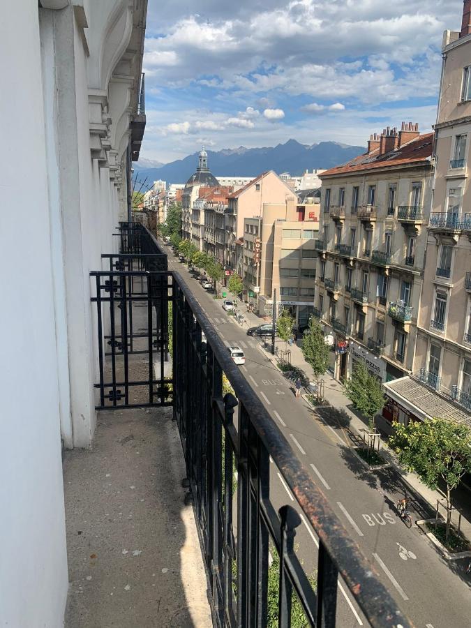 Campanile Grenoble Centre Gare Hotel Kültér fotó