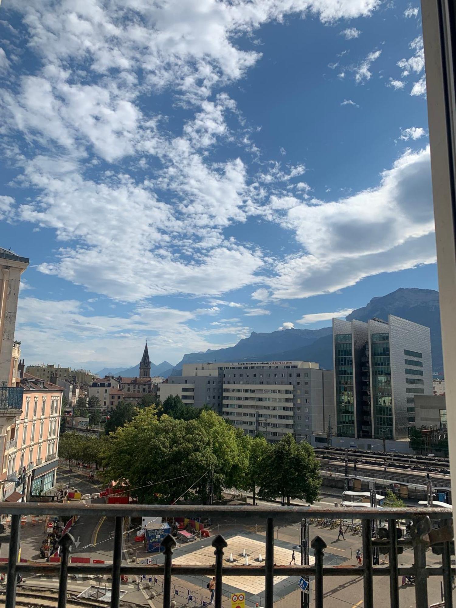 Campanile Grenoble Centre Gare Hotel Kültér fotó