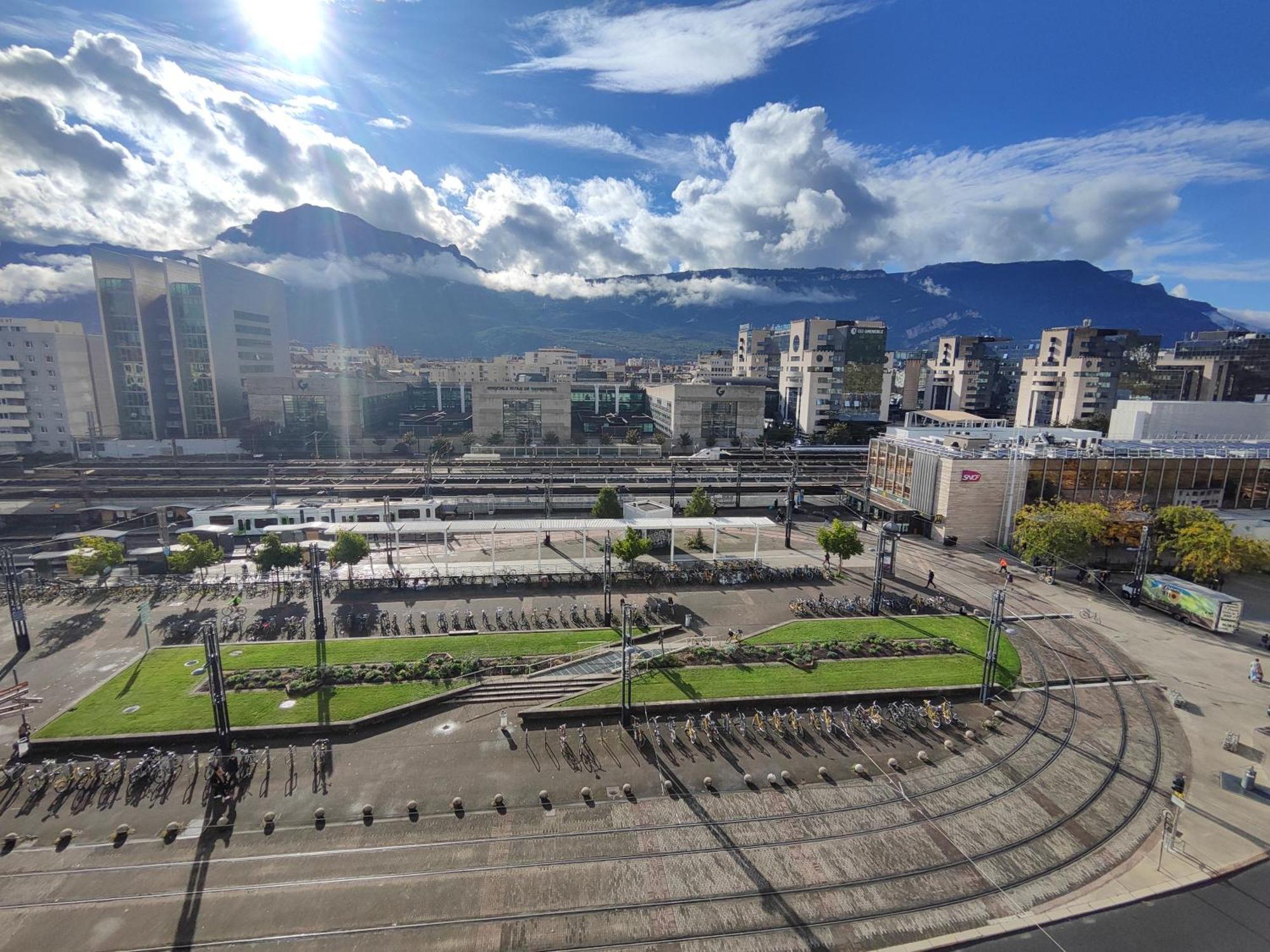 Campanile Grenoble Centre Gare Hotel Kültér fotó